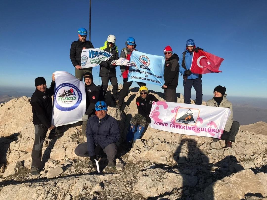 Atat&uuml;rk&rsquo;&uuml; zirvede andılar