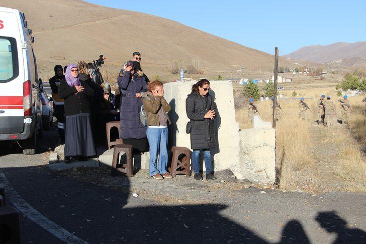 Antalya'da ölü bulunan 4 kişilik aile, Erzurum'da toprağa verildi G1