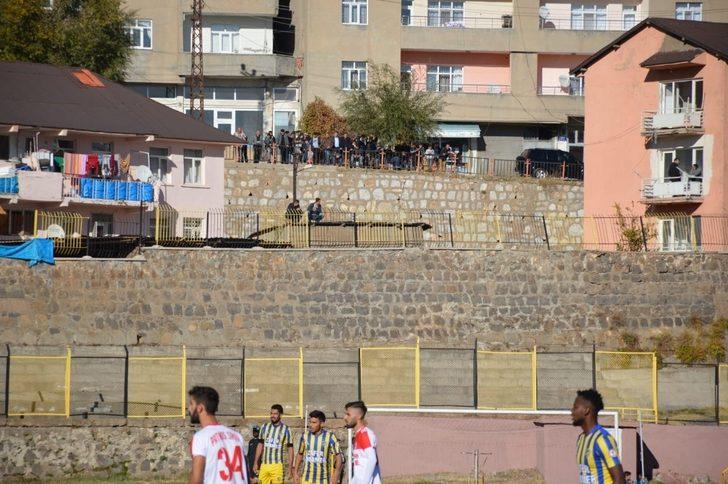 Bitlis Özgüzeldere Spor evinde rakibini 6 golle geçti G3