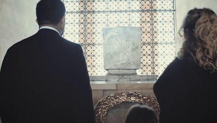 Kuşadası Belediye Başkanı Ömer Günel, Ata’nın huzurunda G1