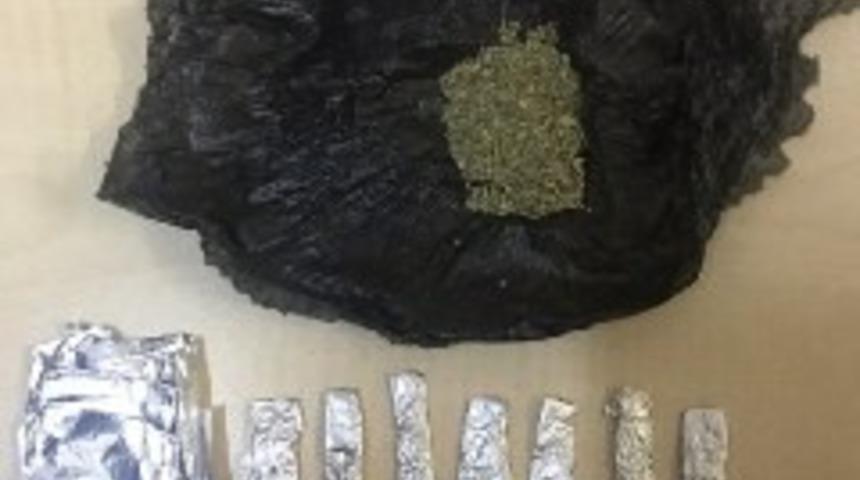 Ş&uuml;phe &uuml;zerine durdurulan şahıslarda uyuşturucu yakalandı