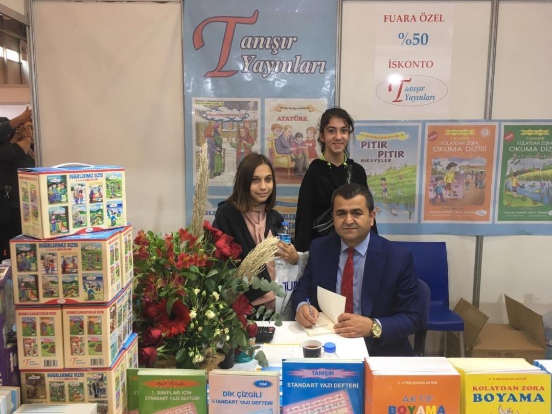 Ağrılı yazar Ferzende Tanışır T&Uuml;YAP&rsquo;ta Ağrı&rsquo;yı anlattı