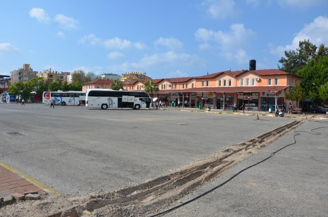 Alanya Otogarı&rsquo;ndaki aydınlatma sorunu &ccedil;&ouml;z&uuml;ld&uuml;