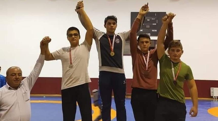 G&uuml;reşte birincilik Kepez&rsquo;in