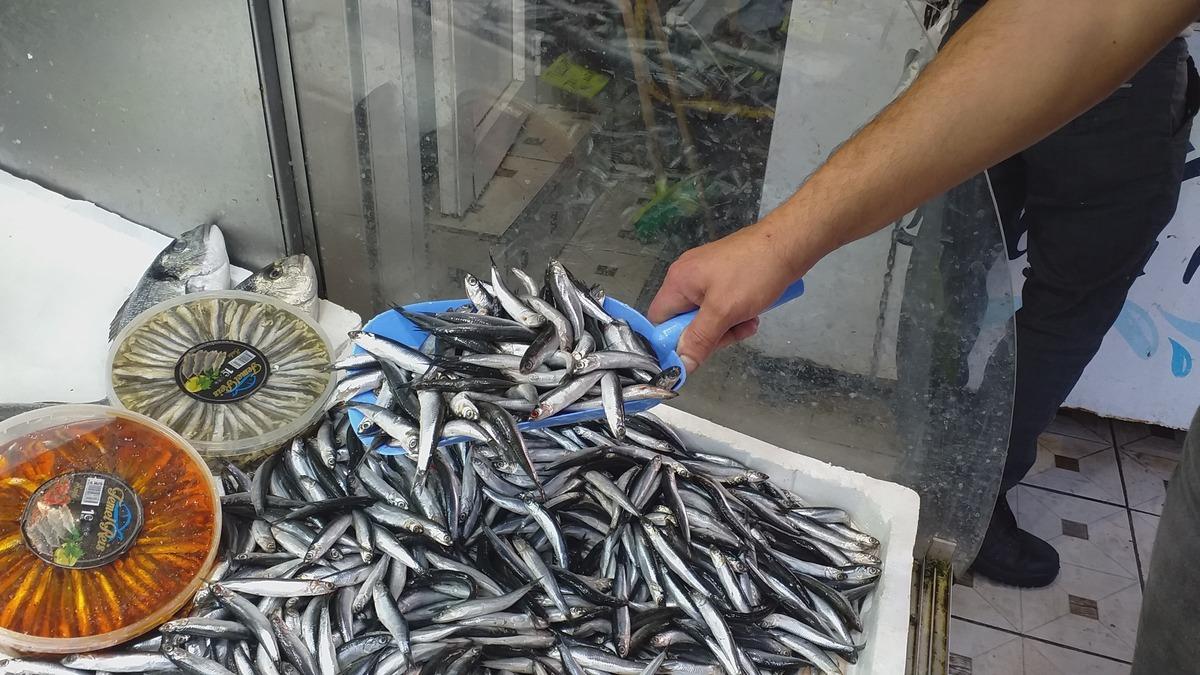Hamisinin fiyatı şaşırttı! Ge&ccedil;en hafta 7 liradan satılıyordu şimdi 15 lira