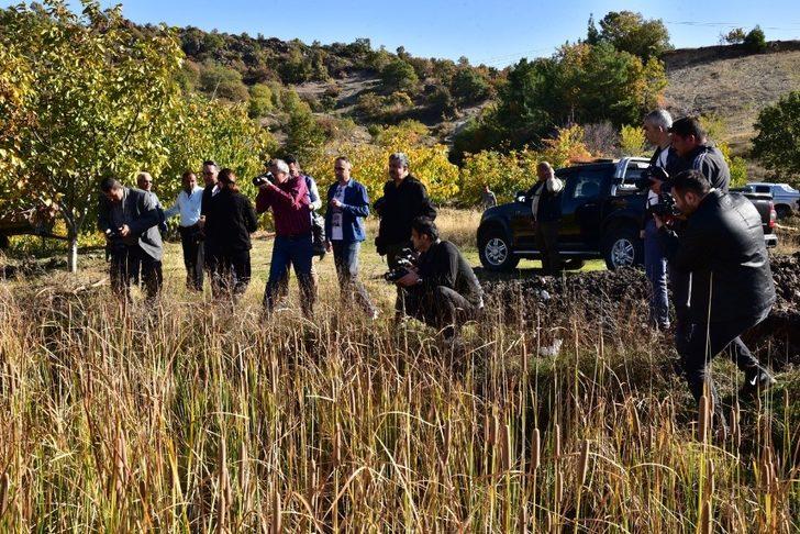 Vali Deniz ve fotoğrafçılar Demirci’nin doğal güzelliklerini keşfetti G1