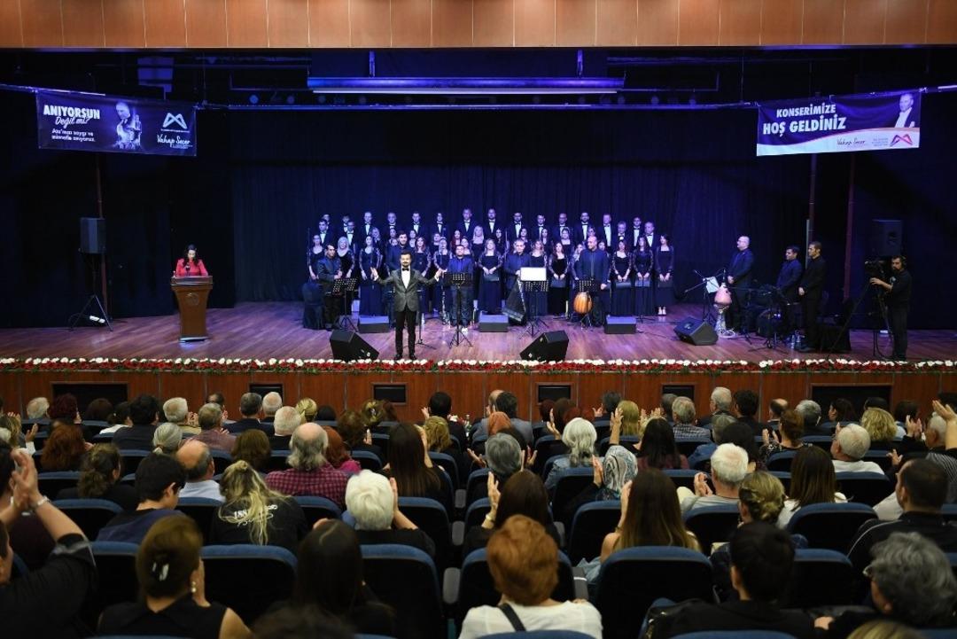 Mersinliler, Atat&uuml;rk&rsquo;&uuml; sevdiği şarkılarla andı