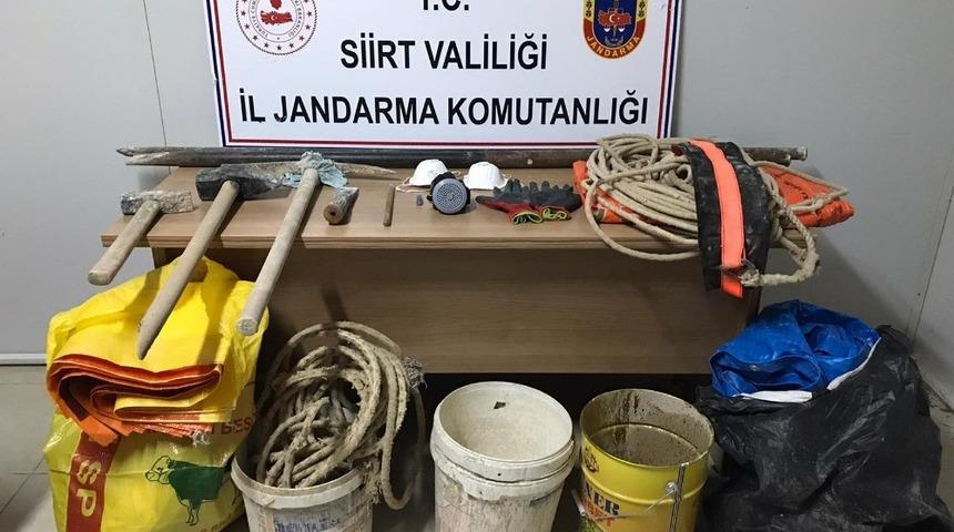 Siirt&rsquo;te &rsquo;Kral mezarlığında&rsquo; kazı yapan 6 kişi yakalandı