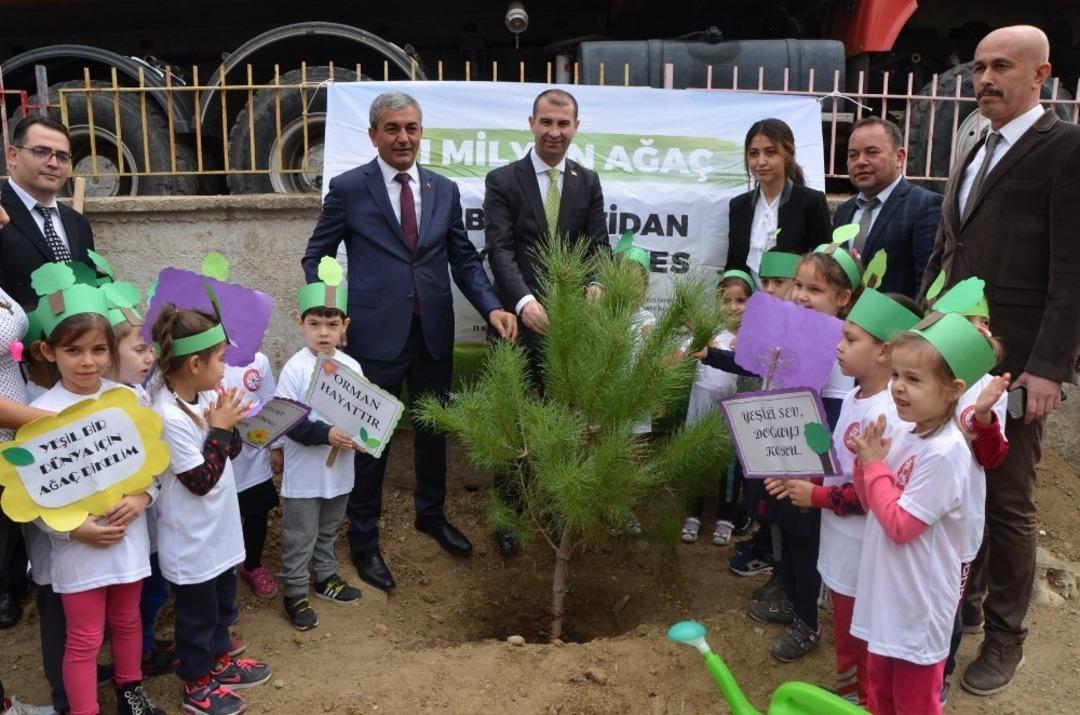 Ko&ccedil;arlı&rsquo;da Milli Ağa&ccedil;landırma G&uuml;n&uuml; etkinliği