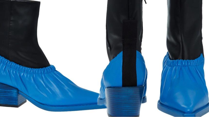 4 bin TL değerindeki galoş benzeri çizmeler alay konusu oldu