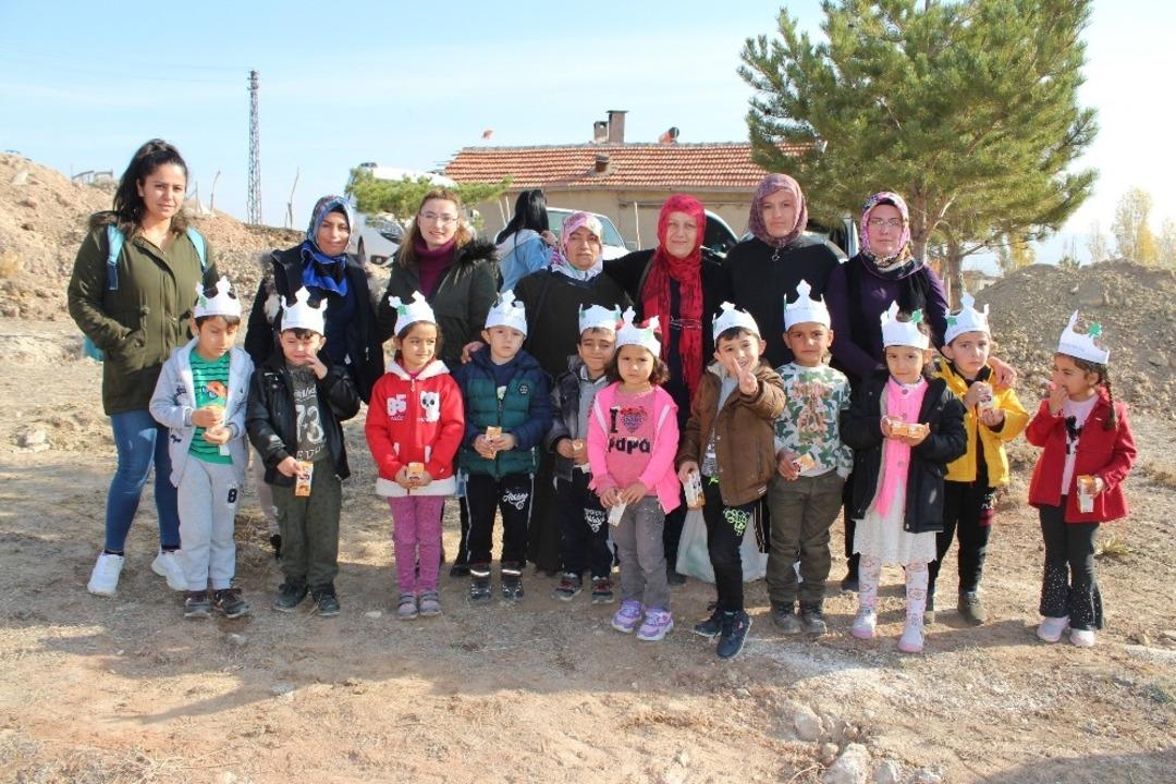 Gemerek&rsquo;te 30 bin Fidan Toprakla Buluştu