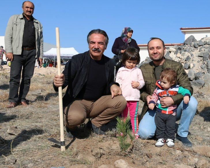 NEVÜ’de 11.11’de 11 bin fidan toprakla buluşturuldu G2