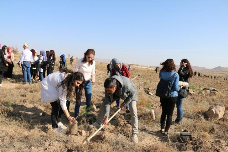 NEVÜ’de 11.11’de 11 bin fidan toprakla buluşturuldu G4