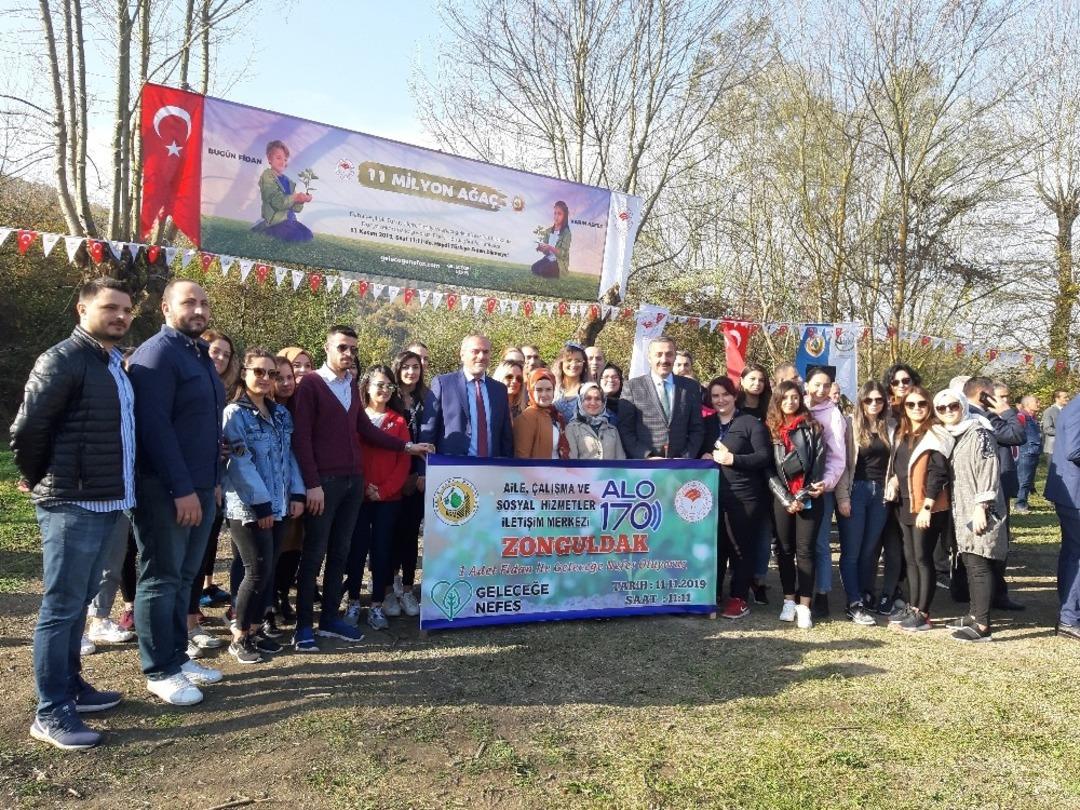 &Ccedil;aycuma&rsquo;da fidanlar toprakla buluştu