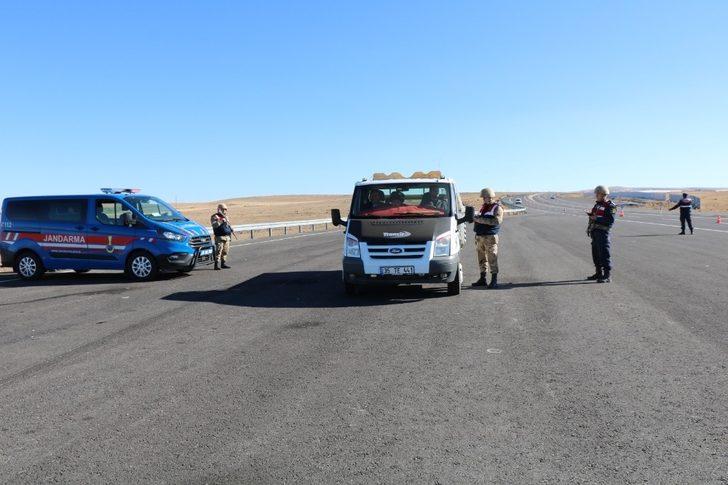 Kars’ta 354 jandarmanın katılımıyla uygulama yapıldı G1