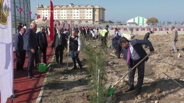 Beyşehir’de şehit uzman onbaşı anısına fidan dikildi G5