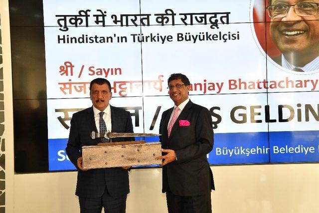 Hindistan Büyükelçisi’nden Malatya Büyükşehir Belediyesi’ne ziyaret