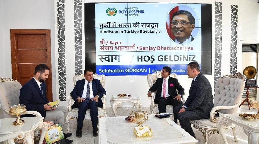 Hindistan Büyükelçisi’nden Malatya Büyükşehir Belediyesi’ne ziyaret