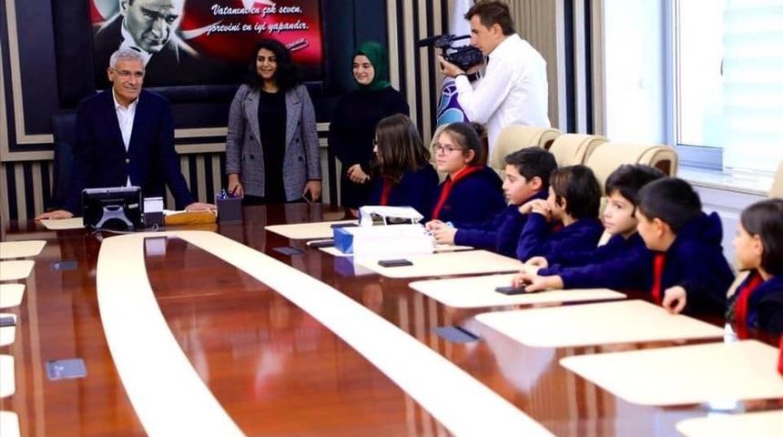 &Ouml;ğrenciler sordu, Başkan G&uuml;der cevapladı