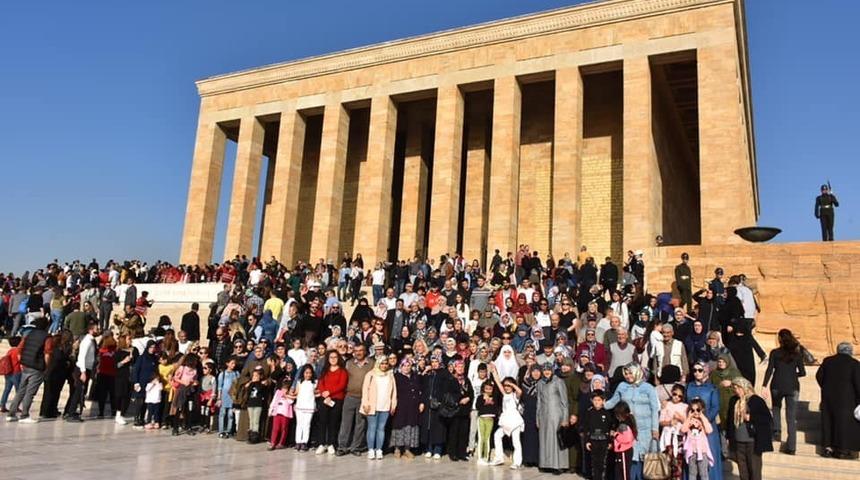 İn&ouml;n&uuml; Belediyesi&rsquo;nden Anıtkabir ziyareti