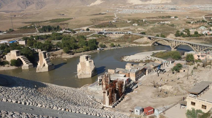 Hasankeyf'te sona doğru: Tarihi çarşı yıkılıyor