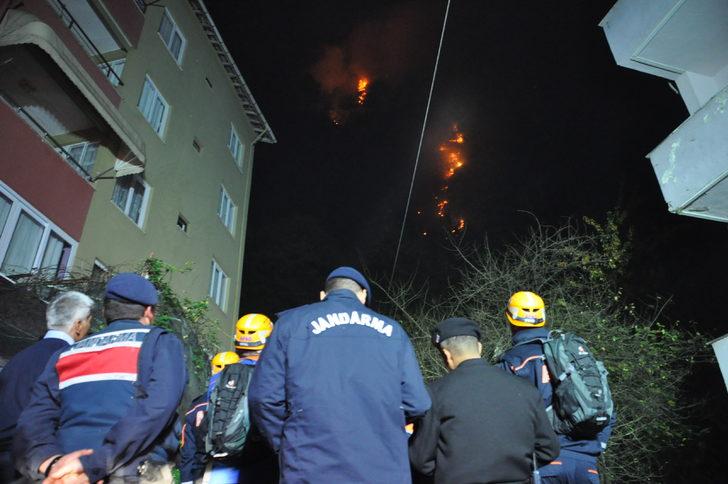 Bartın’da orman yangını, 7 ev boşaltıldı G4