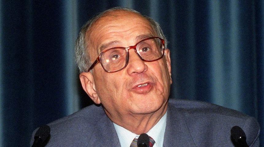 Siyaset&ccedil;i, yazar, danışman 'Hocaların hocası' M&uuml;mtaz Soysal