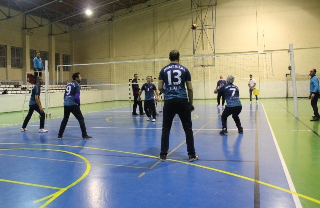 Elazığ&rsquo;da Mehmet Akif İnan anısına voleybol turnuvası