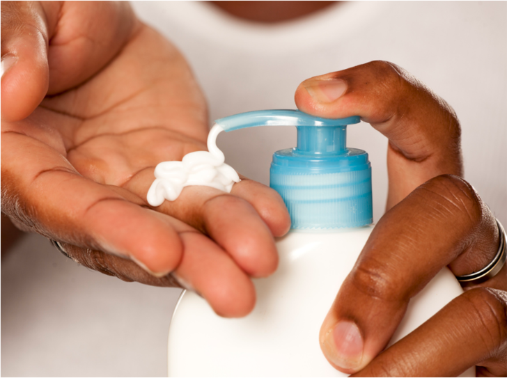 Dermatologlar önermiyor! Bu ürünleri hepimiz kullanıyoruz ancak onlar kara listede  G1