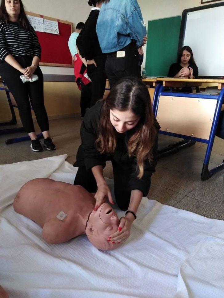 Lise öğrencilerine ilkyardım eğitimi verildi G2