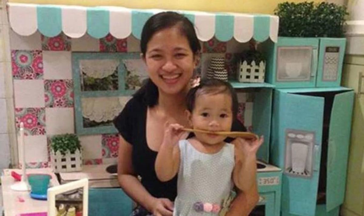 Kızına ne hediye alacağını d&uuml;ş&uuml;n&uuml;rken inanılmaz bir &ccedil;&ouml;z&uuml;m buldu!