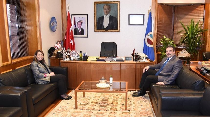 Eskişehir Milletvekili Prof. Dr. G&uuml;nay, Rekt&ouml;r &Ccedil;omaklı&rsquo;yı ziyaret etti