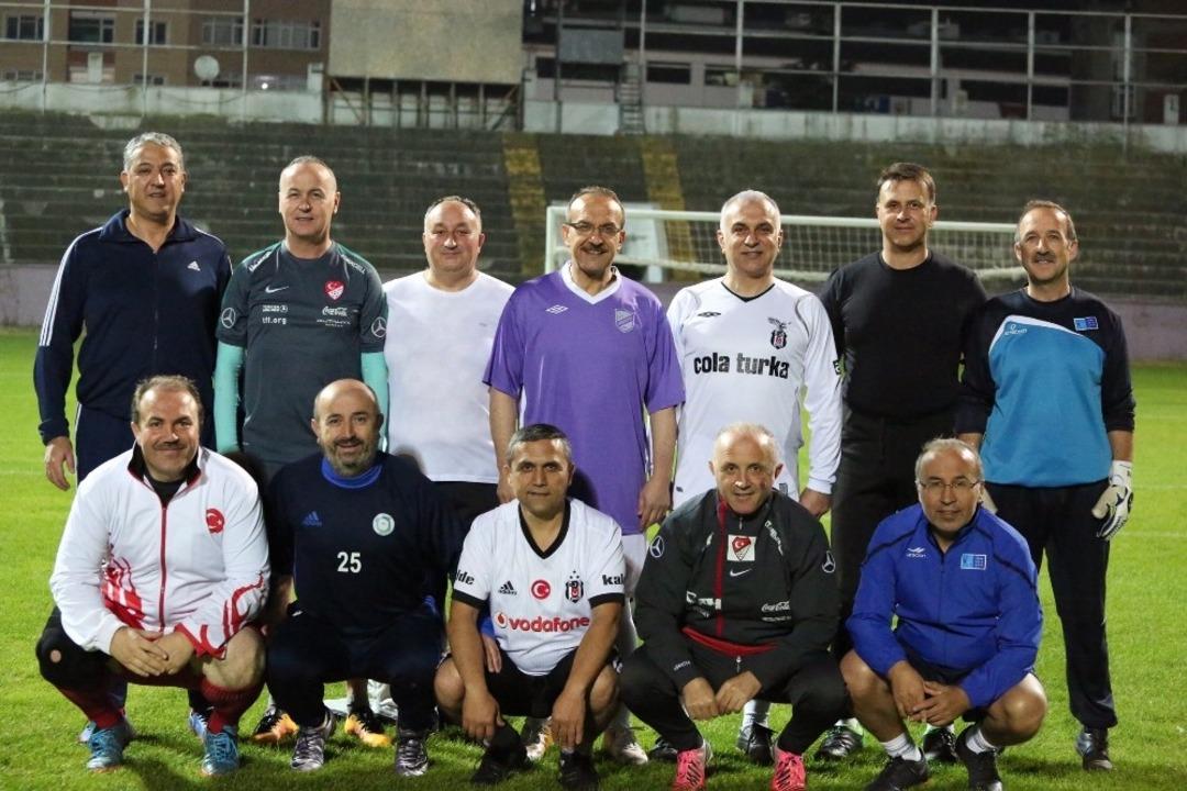 B&uuml;rokrasi kazandı