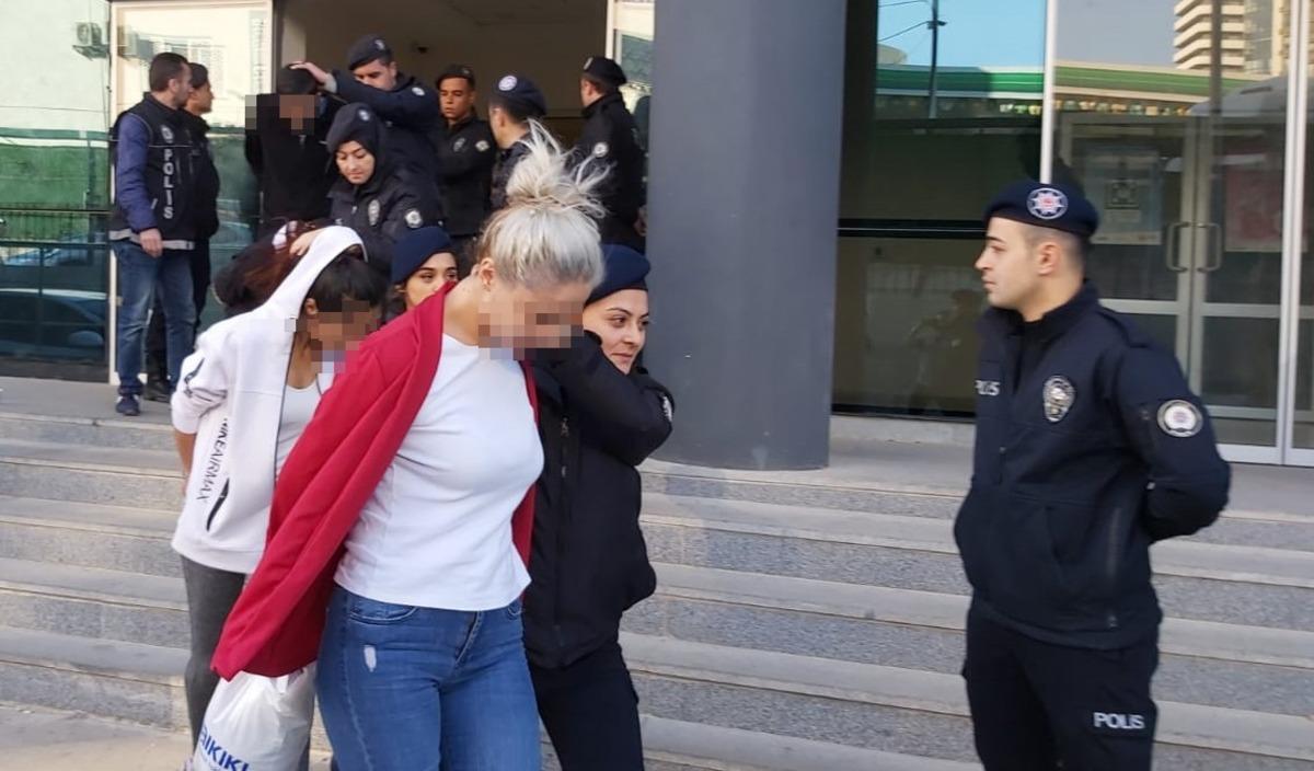 Bursa'da uyuşturucu operasyonu! Ş&uuml;pheliler adliyeye getirildi