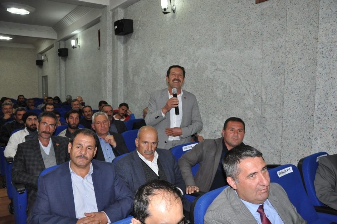 Vali Memiş, s&uuml;t &uuml;reticileri ile bir araya geldi