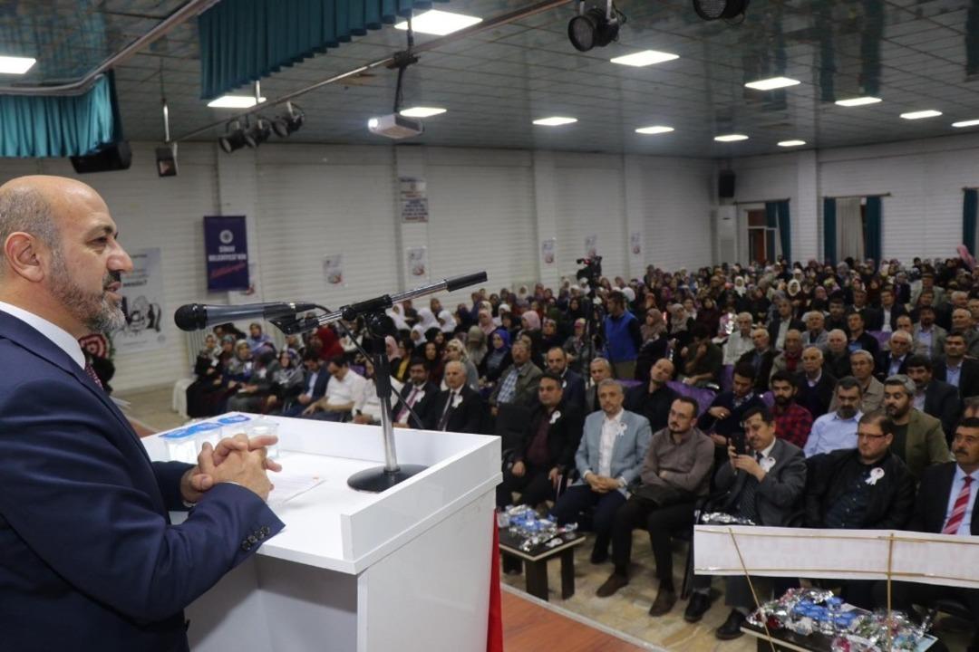 Simav&rsquo;da &lsquo;Peygamberimiz ve Aile&rsquo; konulu konferans d&uuml;zenlendi