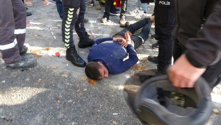 Son dakika: Kendisine para vermeyen kadına inşaat demiri sapladı G2