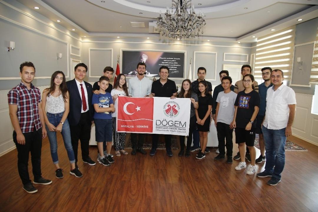 Gen&ccedil;ler i&ccedil;in yeni Avrupa fırsatları