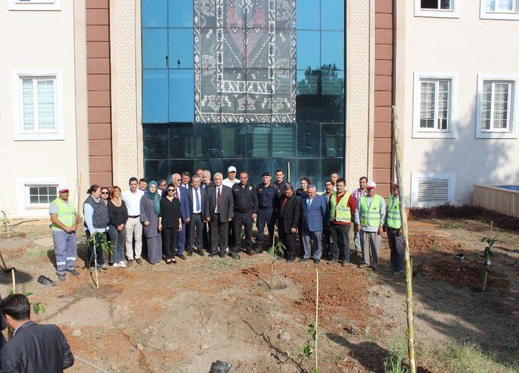 Döşemealtı’nda 1961 fidan toprakla buluştu G2