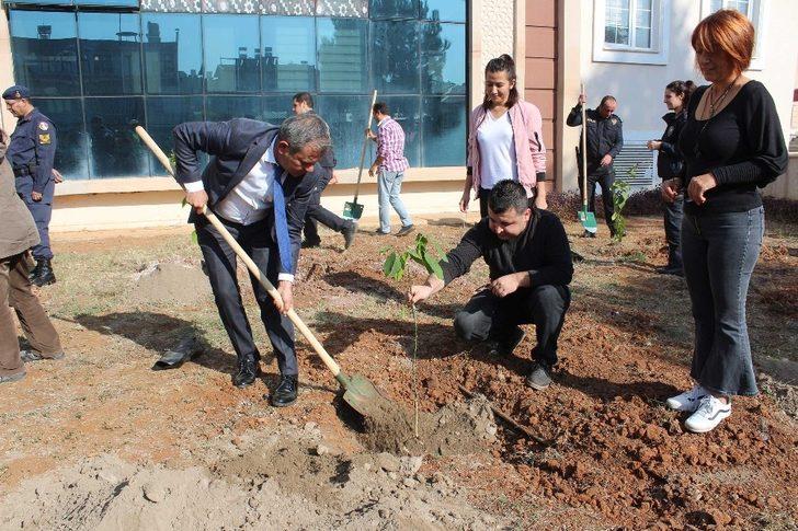 Döşemealtı’nda 1961 fidan toprakla buluştu G5