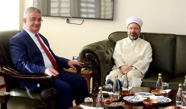 Diyanet İşleri Başkanı Prof. Dr. Ali Erbaş, Vali Aykut Pekmezle bir araya geldi