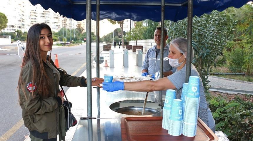 &Uuml;niversite &ouml;ğrencilerinin &ccedil;orbası B&uuml;y&uuml;kşehir&rsquo;den