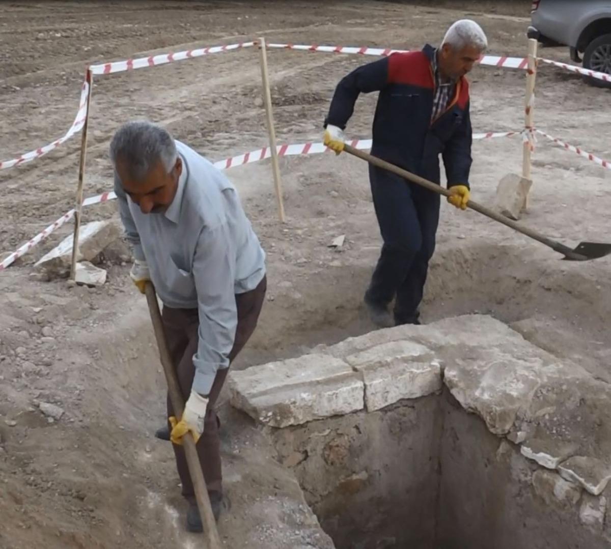 Batman&rsquo;da fidan dikim sırasında mezar bulundu