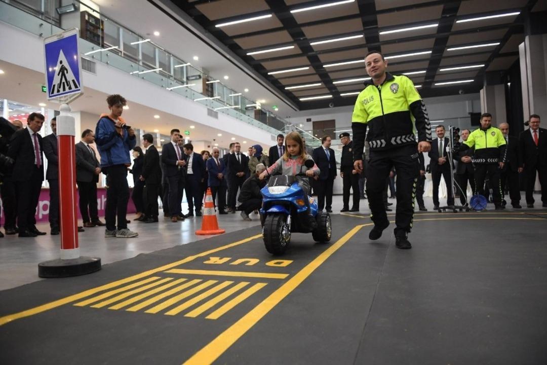 Direksiyon sende kontrol bende projesi i&ccedil;in imza atıldı