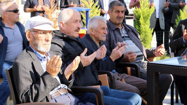 Kaynaşlı'da depremde yaşamını yitirenler dualarla anıldı