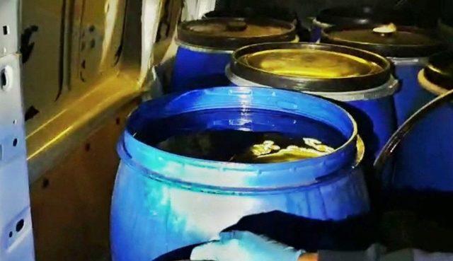 Yılbaşı öncesi 12 varil kaçak içki ele geçirildi 1