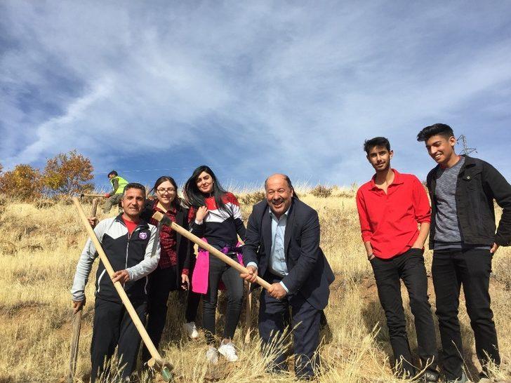 Arapgir’de fidanlarla toprakla buluştu G3