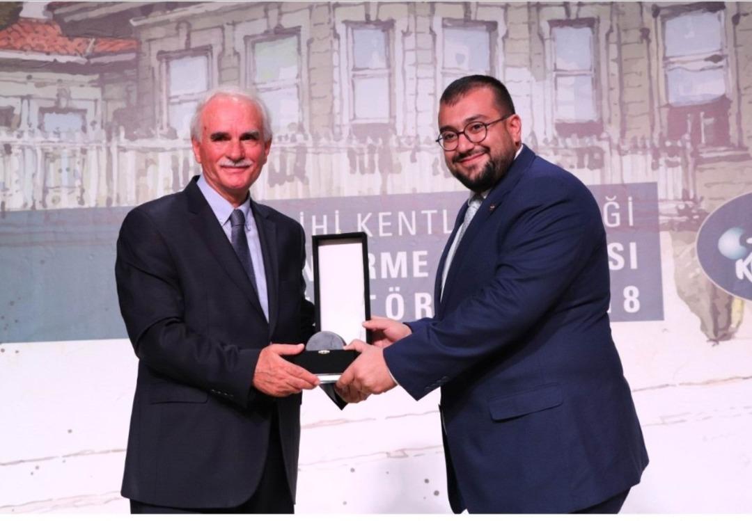 Tantavi K&uuml;lt&uuml;r Ve Sanat Merkezi &ouml;d&uuml;l&uuml;n&uuml; aldı