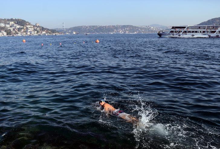 İstanbul Boğazı'nda şaşırtan görüntü! Kasım ayında... G5