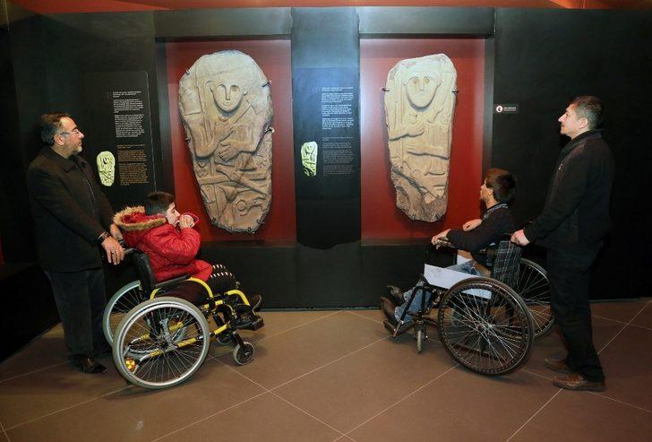 Engelli çocuklar Urartu Müzesi’ni gezdi G4